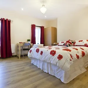 Hotel Emporium Centre Self Catering, Nottingham